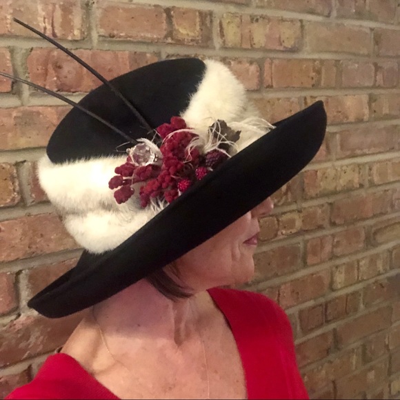 One-of-a-kind wool hat by milliner MJ VonZaskin - Picture 1 of 8